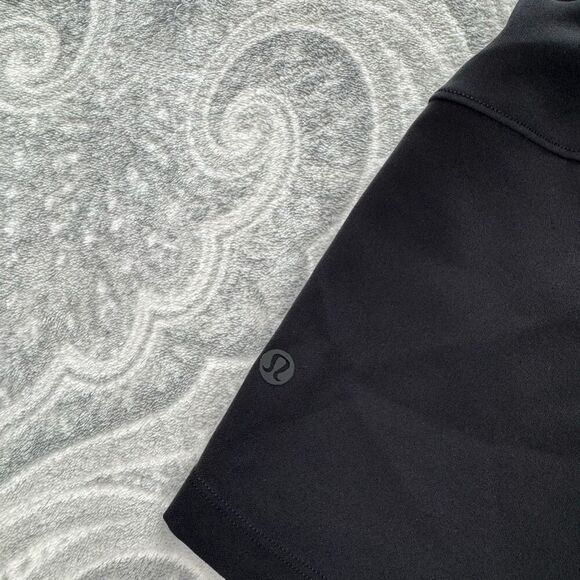 Womens Lululemon On The Fly Short - Picture 4 of 5